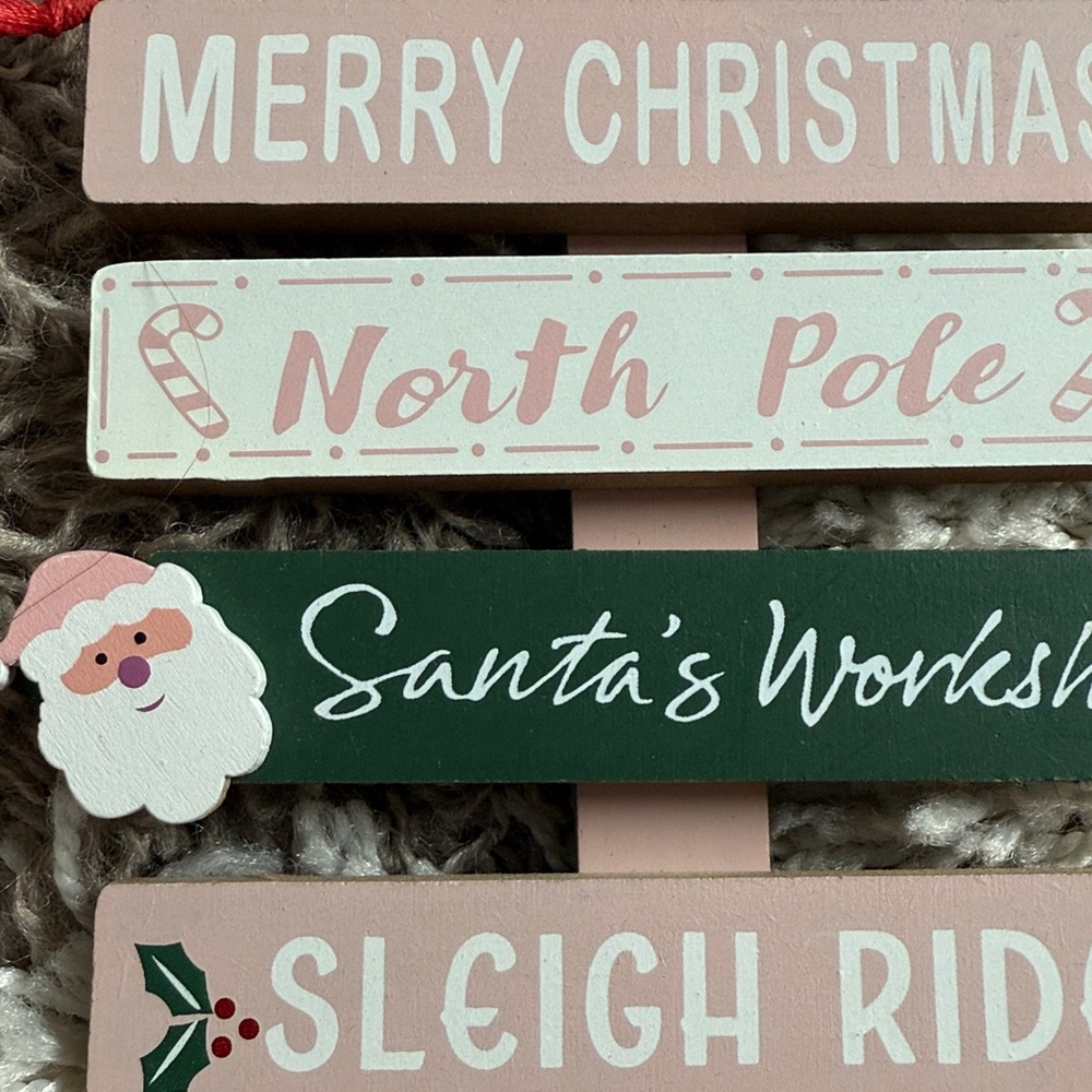 🎅🏼Festive Christmas Ornament - Picture 3 of 6